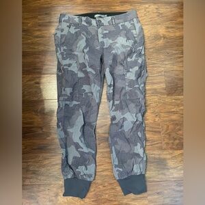 Prana Sky Cannon Camo Joggers Size 6
